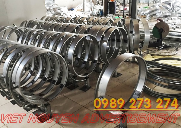 hộp đèn hút nổi