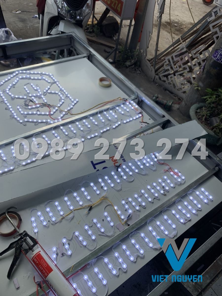 bảng hiệu quảng cáo