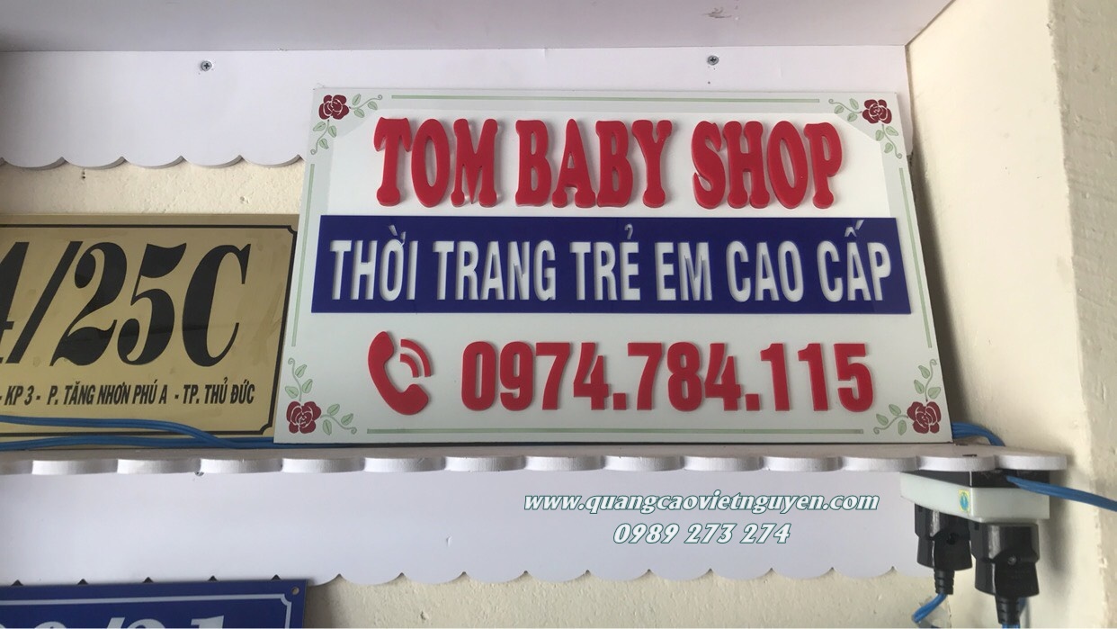 bảng tên shop mica