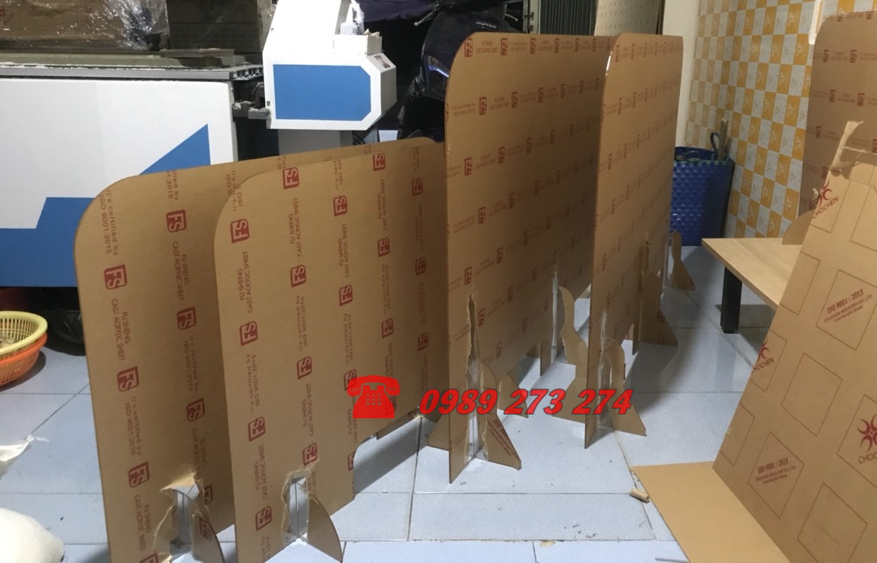 tấm chắn mica thủ đức