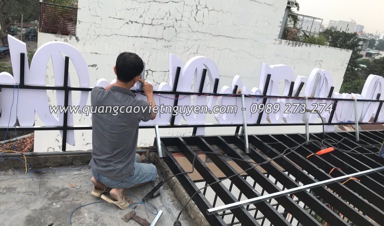 bảng hiệu chữ nổi