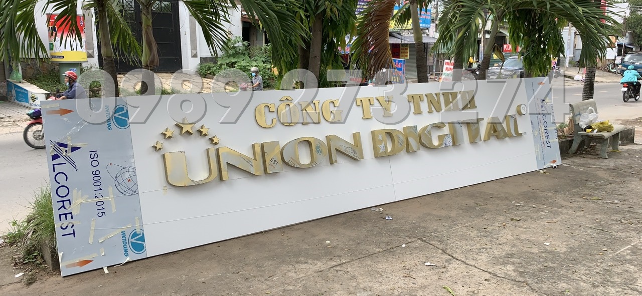 bảng hiệu công ty